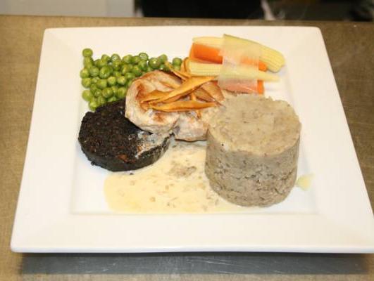 The Albert Inn نايرن المظهر الخارجي الصورة
